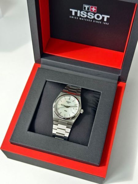 Жіночий годинник Tissot PRX 35mm T137.210.11.111.00 T137.210.11.111.00 фото