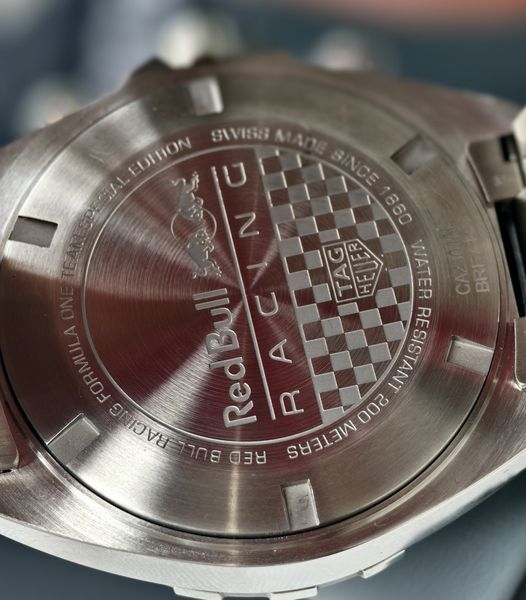 Часы Tag Heuer Formula 1 Red Bull Racing CAZ101AL.BA0842 CAZ101AL.BA0842 фото
