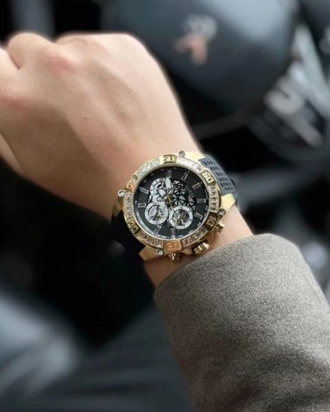 Жіночий годинник Guess GW0333G1 Trophy GW0333G2 фото