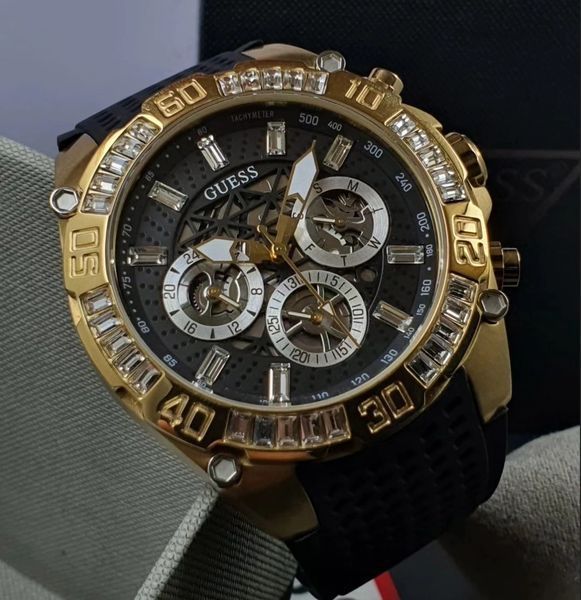 Жіночий годинник Guess GW0333G1 Trophy GW0333G2 фото