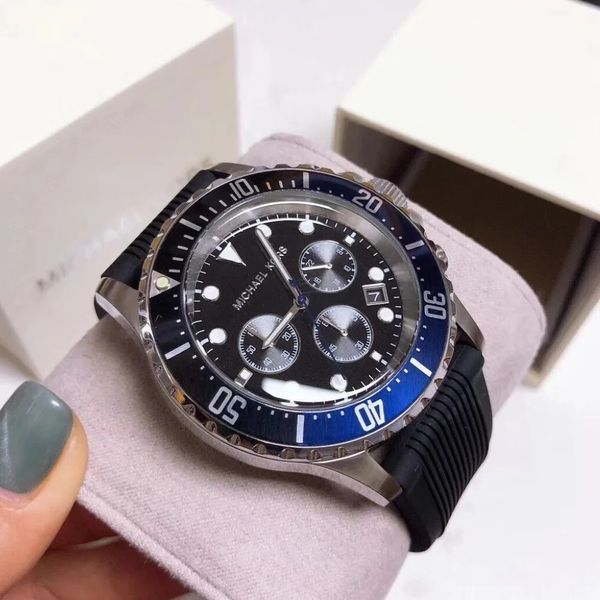 Чоловічий годинник Michael Kors MK8365 MK8365 фото