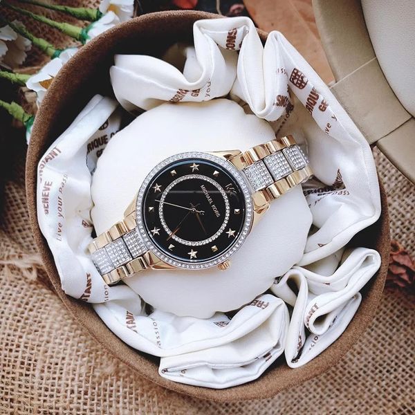 Жіночий годинник Michael Kors MK4403 MK4403 фото