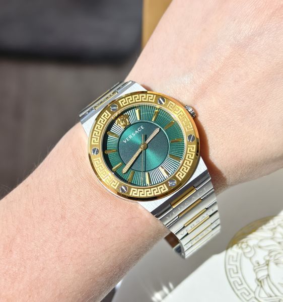 Жіночий годинник Versace VEVН00720 VEVН00720 фото