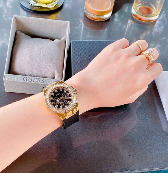 Жіночий годинник Guess GW0118L1 (gold) GW0118L2 (rose gold) GW0118L1 GW0118L2 фото