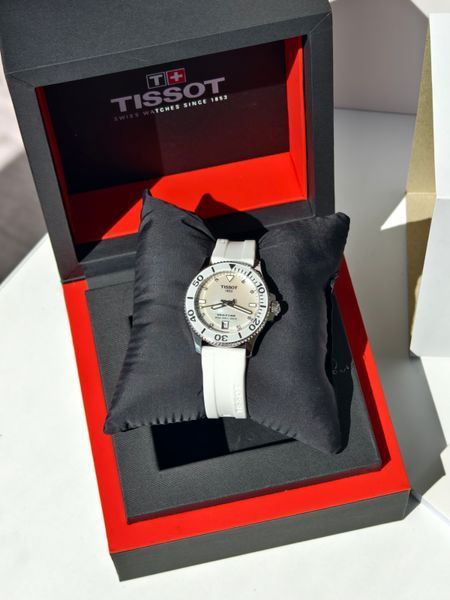 Жіночий годинник Tissot Seastar 1000 T120.210.17.116.00 T120.210.17.116.00 фото
