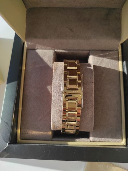 Жіночий годинник Burberry BU9103 BU9103 фото
