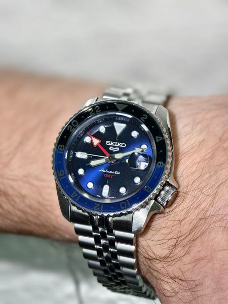Годинник SEIKO SSK003K1 SEIKO 5 SPORTS GMT SSK003K1 фото