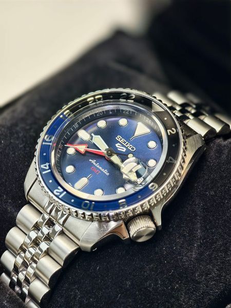 Годинник SEIKO SSK003K1 SEIKO 5 SPORTS GMT SSK003K1 фото