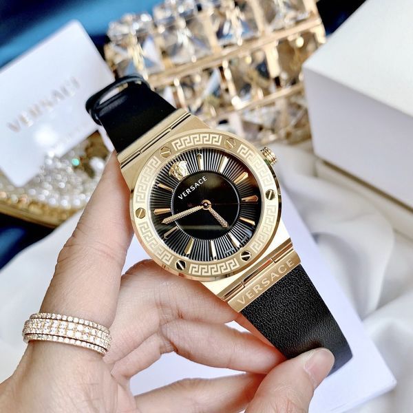 Жіночий годинник Versace VEVH00320 VEVH00320 фото