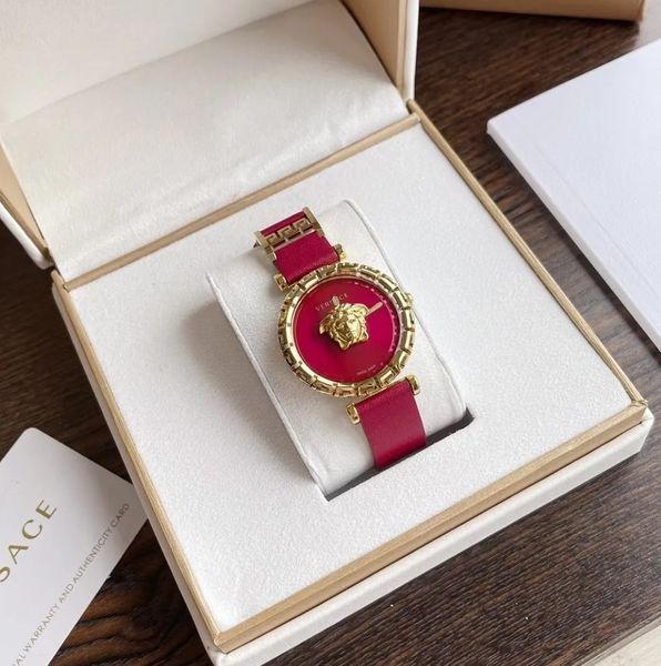 Жіночий годинник Versace VEDV00319 VEDV00319 фото