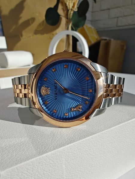 Жіночий годинник Versace VELR00619 VELR00619 фото