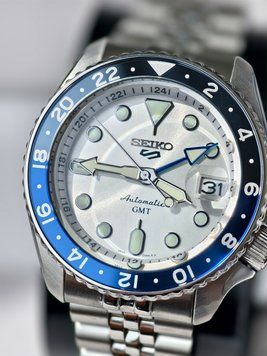 Чоловічий годинник Seiko 5 Sports GMT SSK033K1 SSK033K1 фото