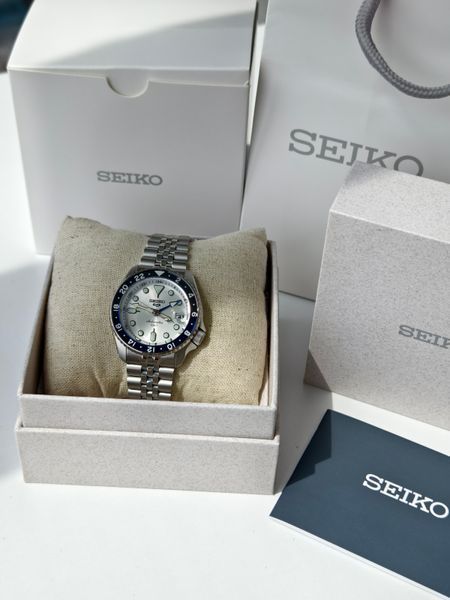 Чоловічий годинник Seiko 5 Sports GMT SSK033K1 SSK033K1 фото