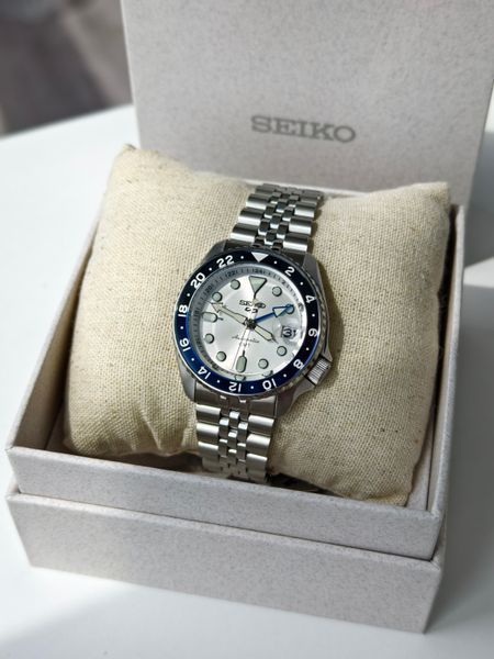 Чоловічий годинник Seiko 5 Sports GMT SSK033K1 SSK033K1 фото